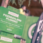 Jubilejni dogodek Gremo v hribe prvič sredi tedna na najvišji točki letošnje sezone.