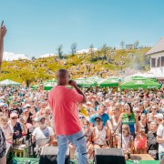 Praznični dan kot iz sanj: polna streha Koroške in pohodniška srca